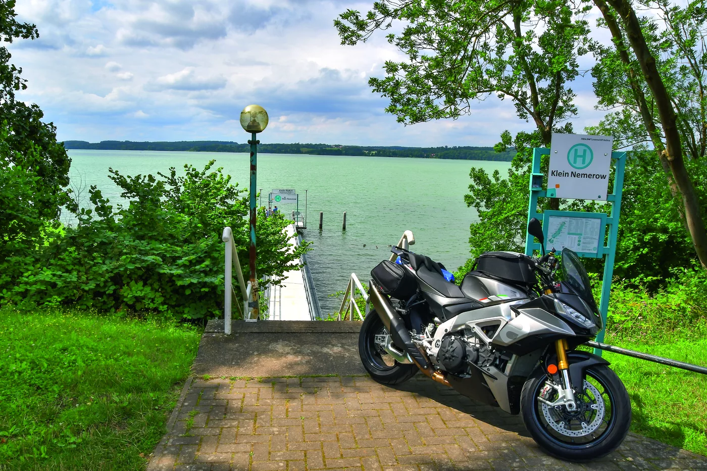 Anlegesteg am Tollensesee Anlegesteg am Tollensesee